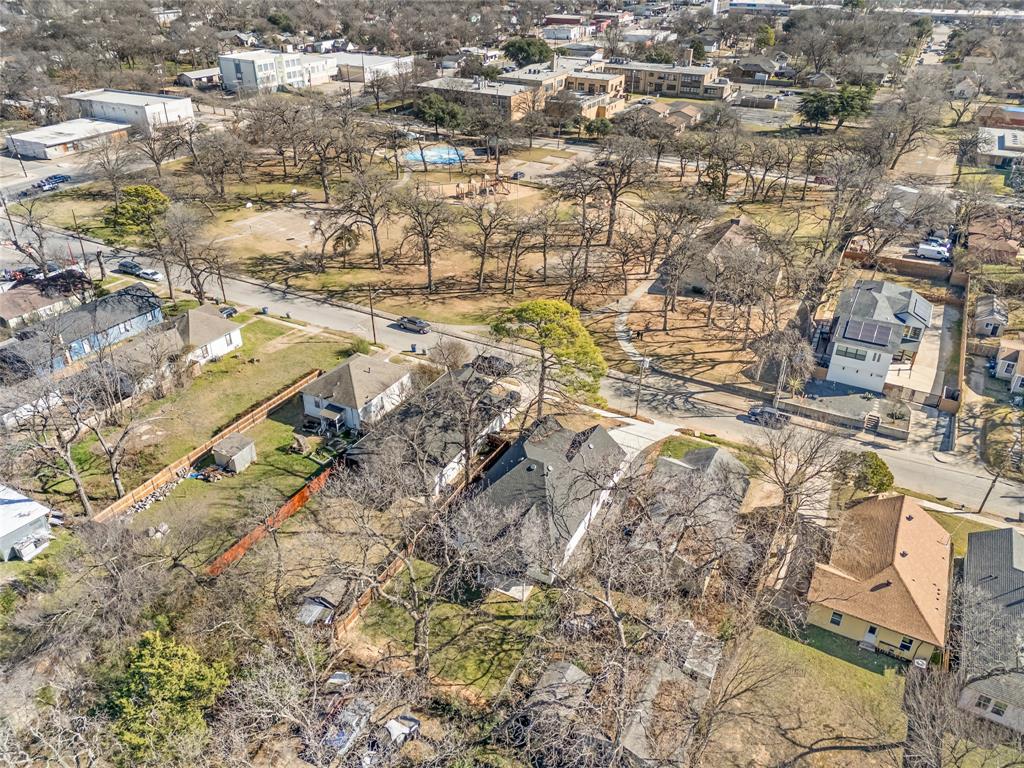 3323 Reed Lane Dallas, TX 75215 - Photo 32 of 33 a view of outdoor space and yard