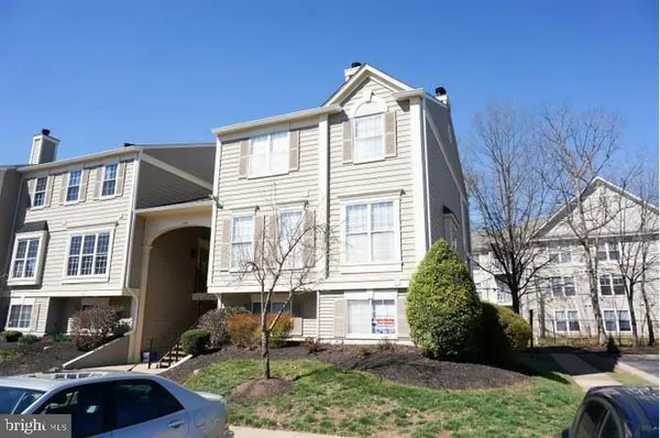 $324,999 | 11192 Rienzi Place, Unit 102, Manassas, VA 20109