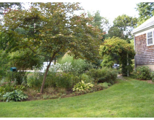 56 Arrowhead Road Duxbury, MA 02332 - Photo 3 of 13 Gallery Image 3