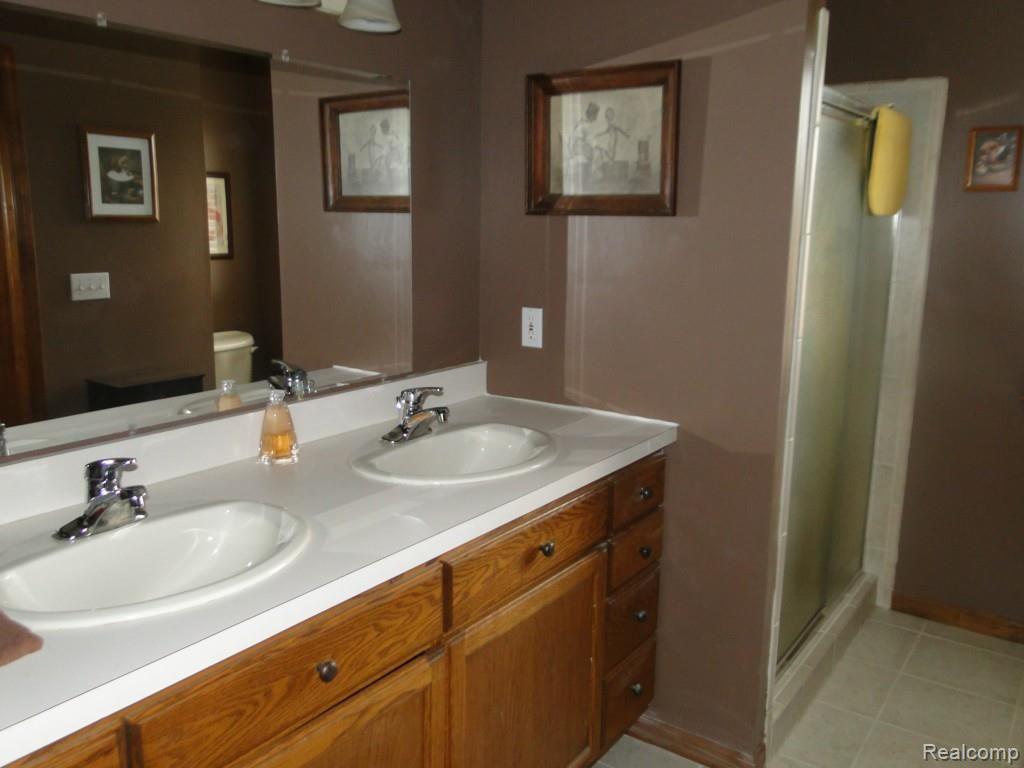 1483 Dockham Road Columbiaville, MI 48421 - Photo 6 of 38 Master Bath.jpg
