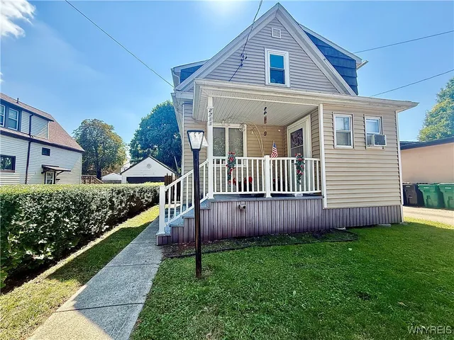 $1,200 | 2711 Orleans Avenue, Niagara Falls, NY 14303