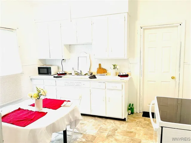 $1,200 | 2711 Orleans Avenue, Niagara Falls, NY 14303