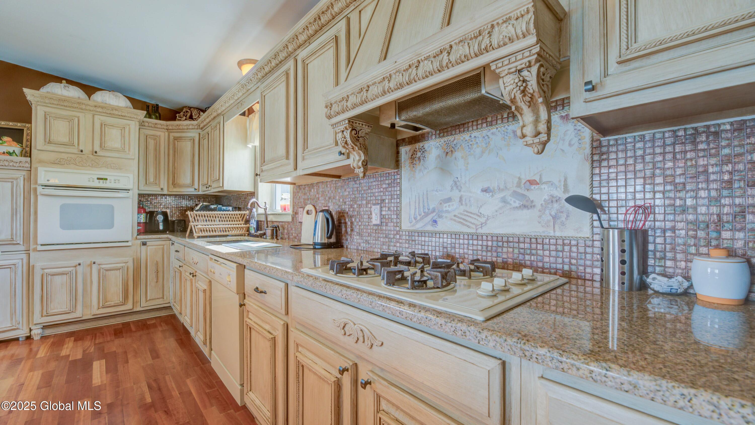 127 Firefly Meadow Road Glen, NY 12072 - Photo 4 of 107 127 Firefly Meadow Rd-32