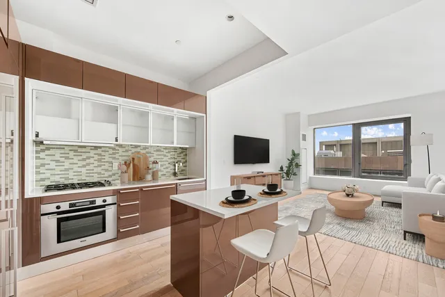 $795,000 | 75 Wall Street, Unit 29A | Financial District