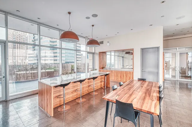 $795,000 | 75 Wall Street, Unit 29A | Financial District