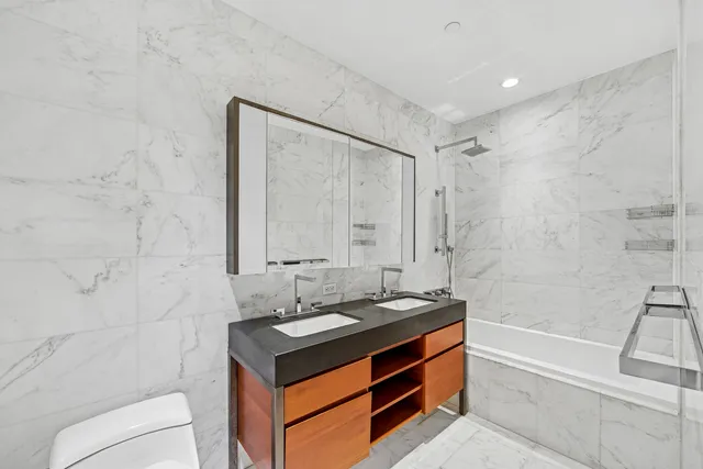 $795,000 | 75 Wall Street, Unit 29A | Financial District