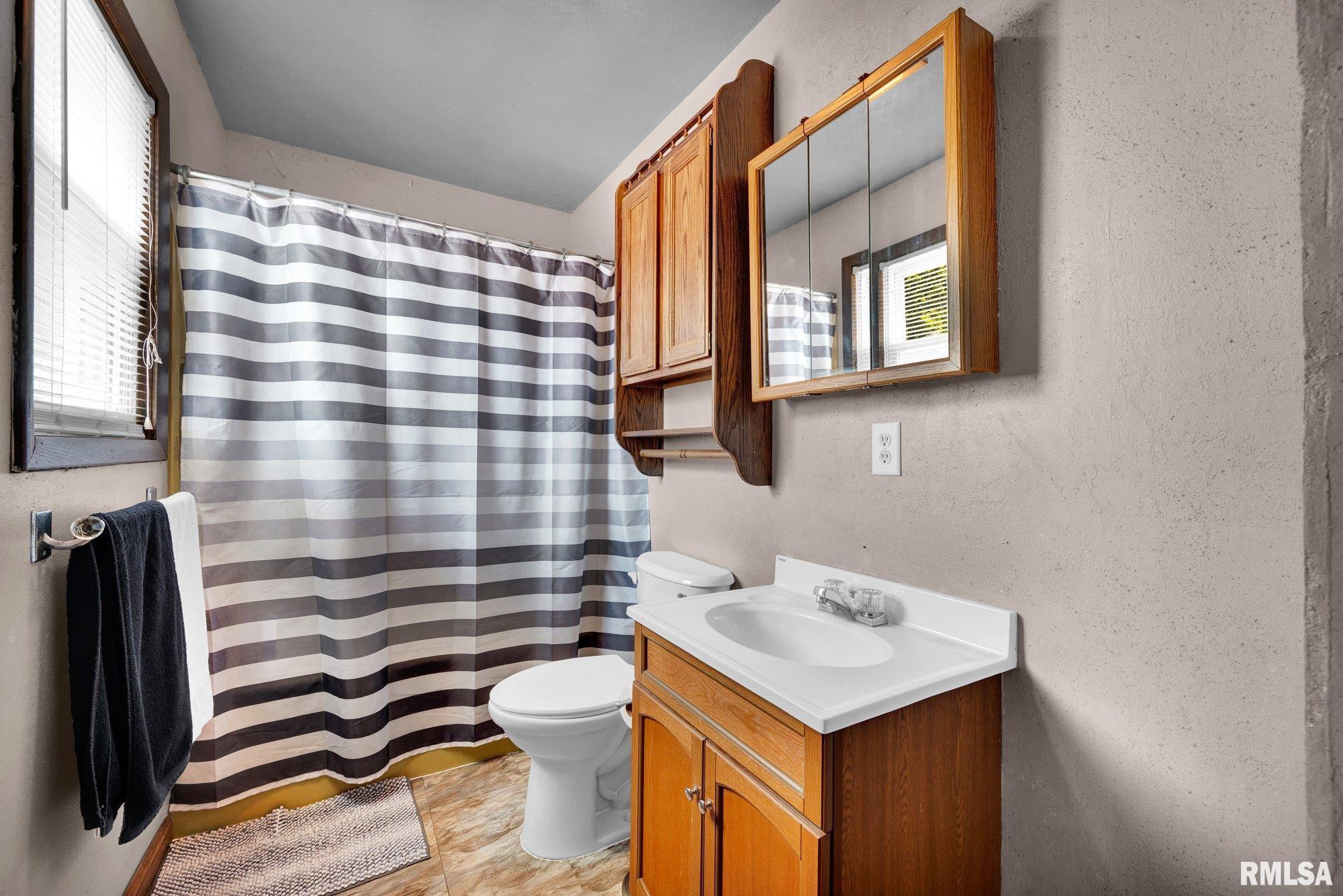 308 North Main Street Henderson, IL 61439 - Photo 42 of 43