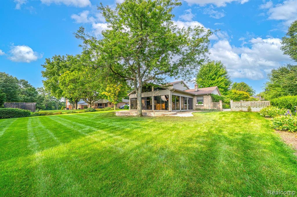 958 Langley Road Rochester Hills, MI 48309 - Photo 4 of 29
