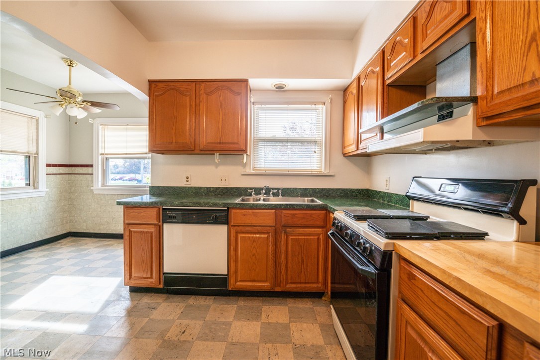 6728 State Road Parma, OH 44134 - Photo 2 of 27