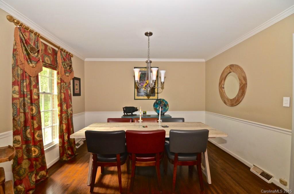 5950 Gate Post Road Charlotte, NC 28211 - Photo 5 of 24 Gallery Image 5
