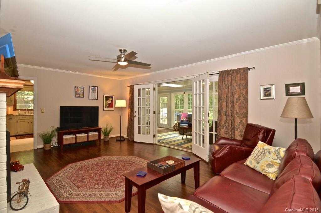 5950 Gate Post Road Charlotte, NC 28211 - Photo 10 of 24 Gallery Image 10