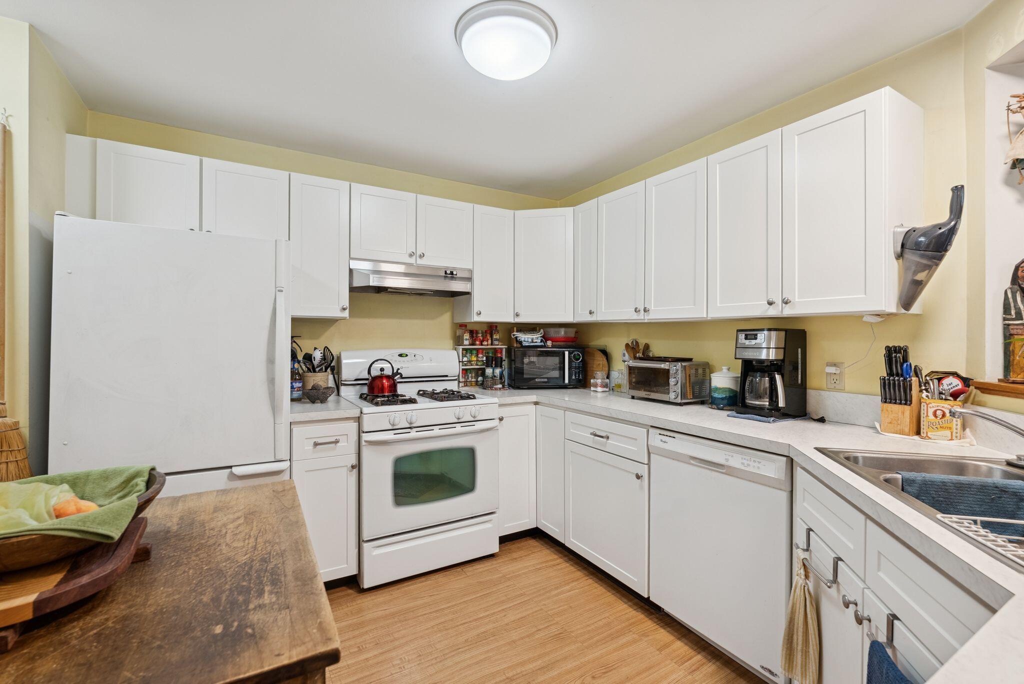 241 Bluff Road, Unit 4 Yarmouth, ME 04096 - Photo 14 of 30 20_DSC03688