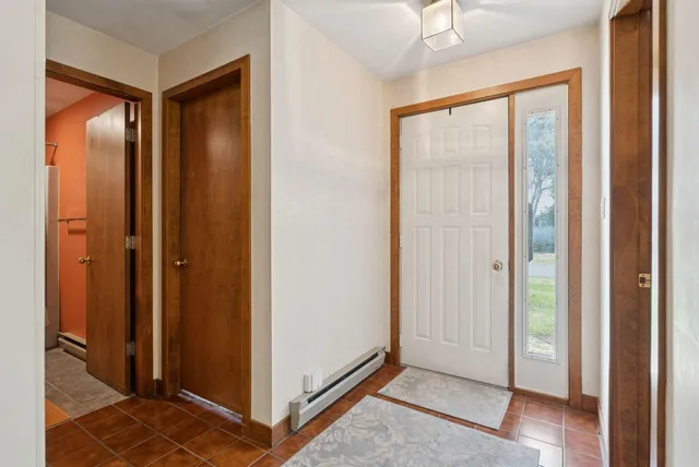 $500,000 | 241 Bluff Road, Unit 4, Yarmouth, ME 04096