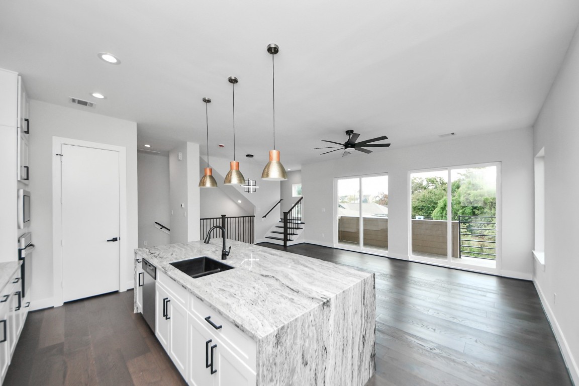 3419 Arlington Street Houston, TX 77018 - Photo 15 of 44 Living area view flowing seamlessly into the kitchen