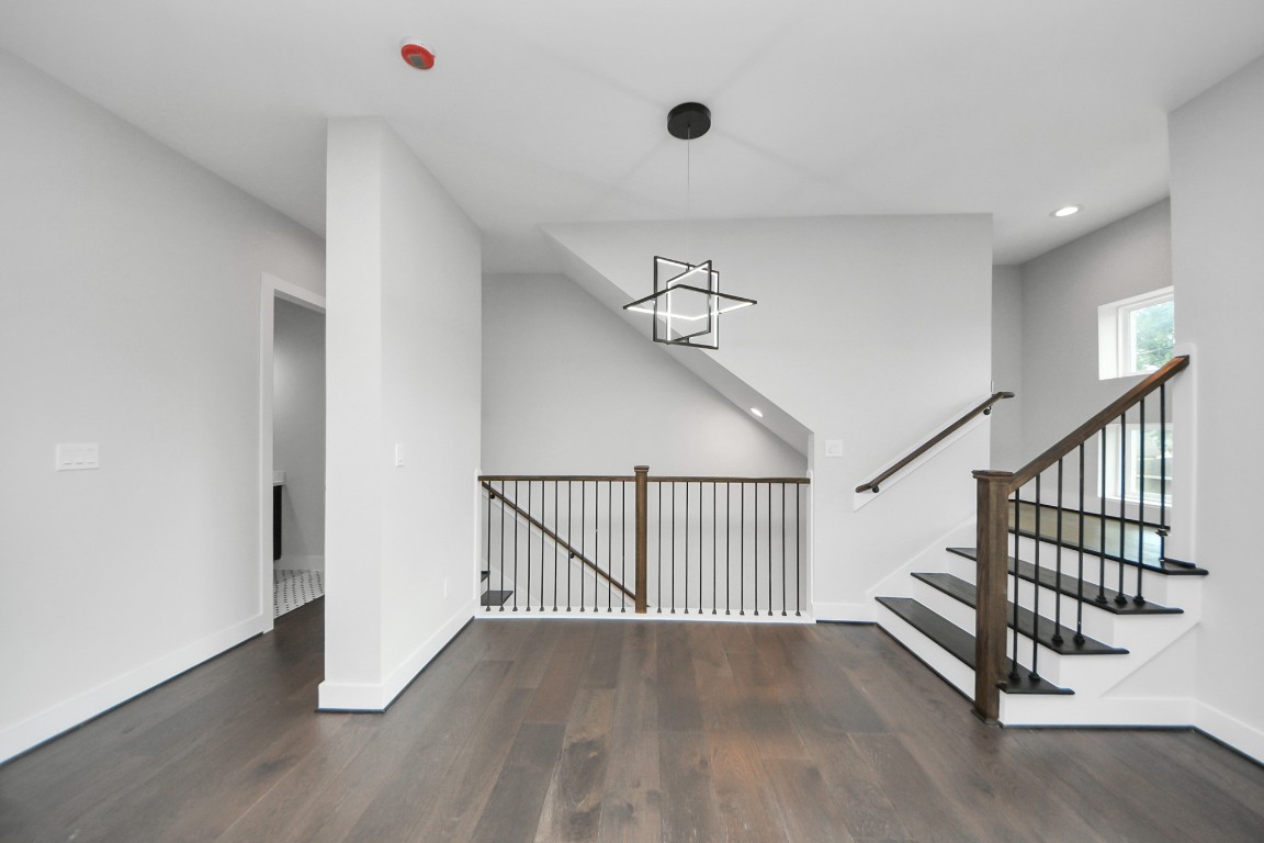 3419 Arlington Street Houston, TX 77018 - Photo 23 of 44 Dining area adjacent to kitchen and living room