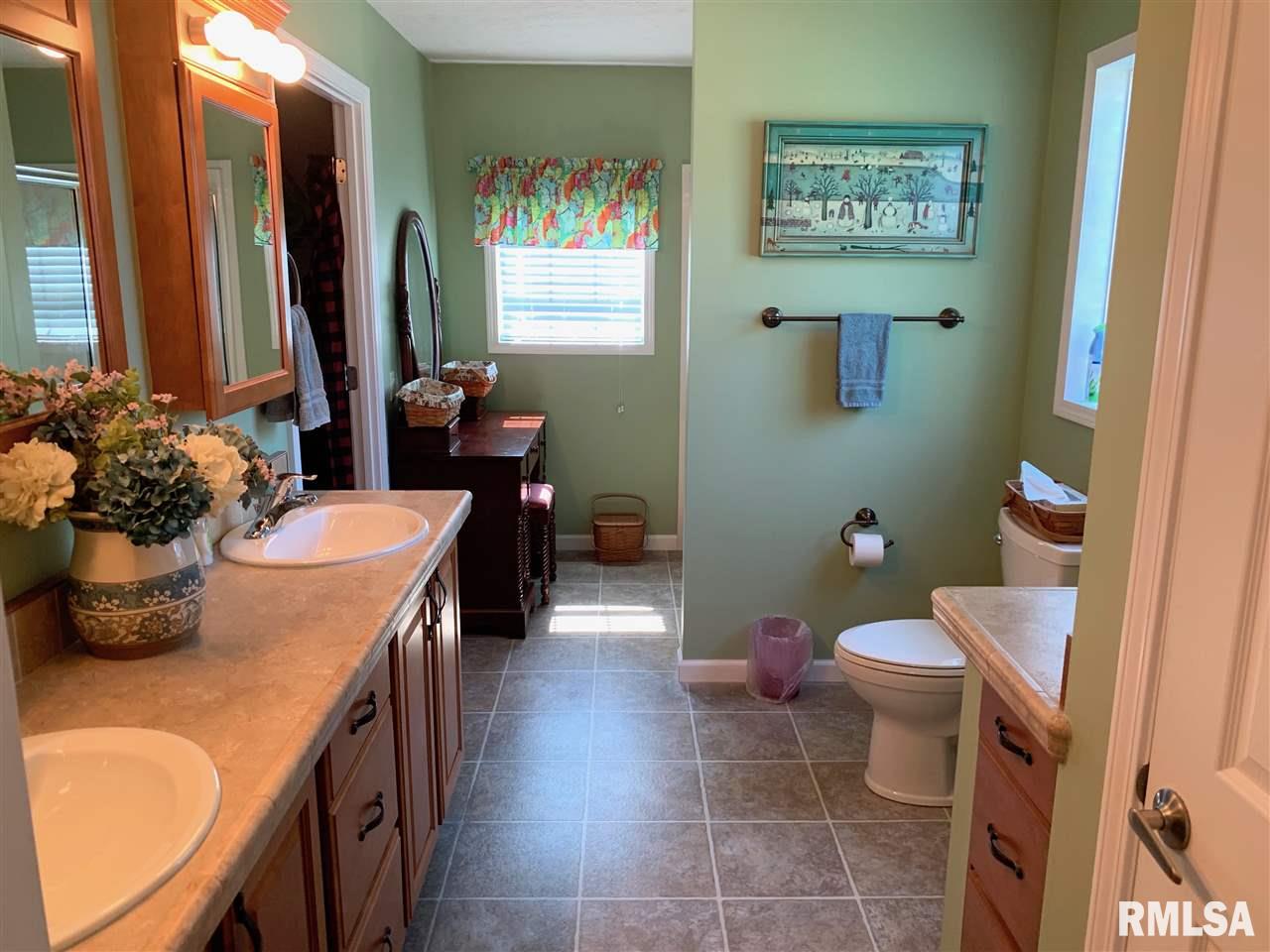 2800 Vía Rosso, Unit 6 Springfield, IL 62703 - Photo 19 of 32