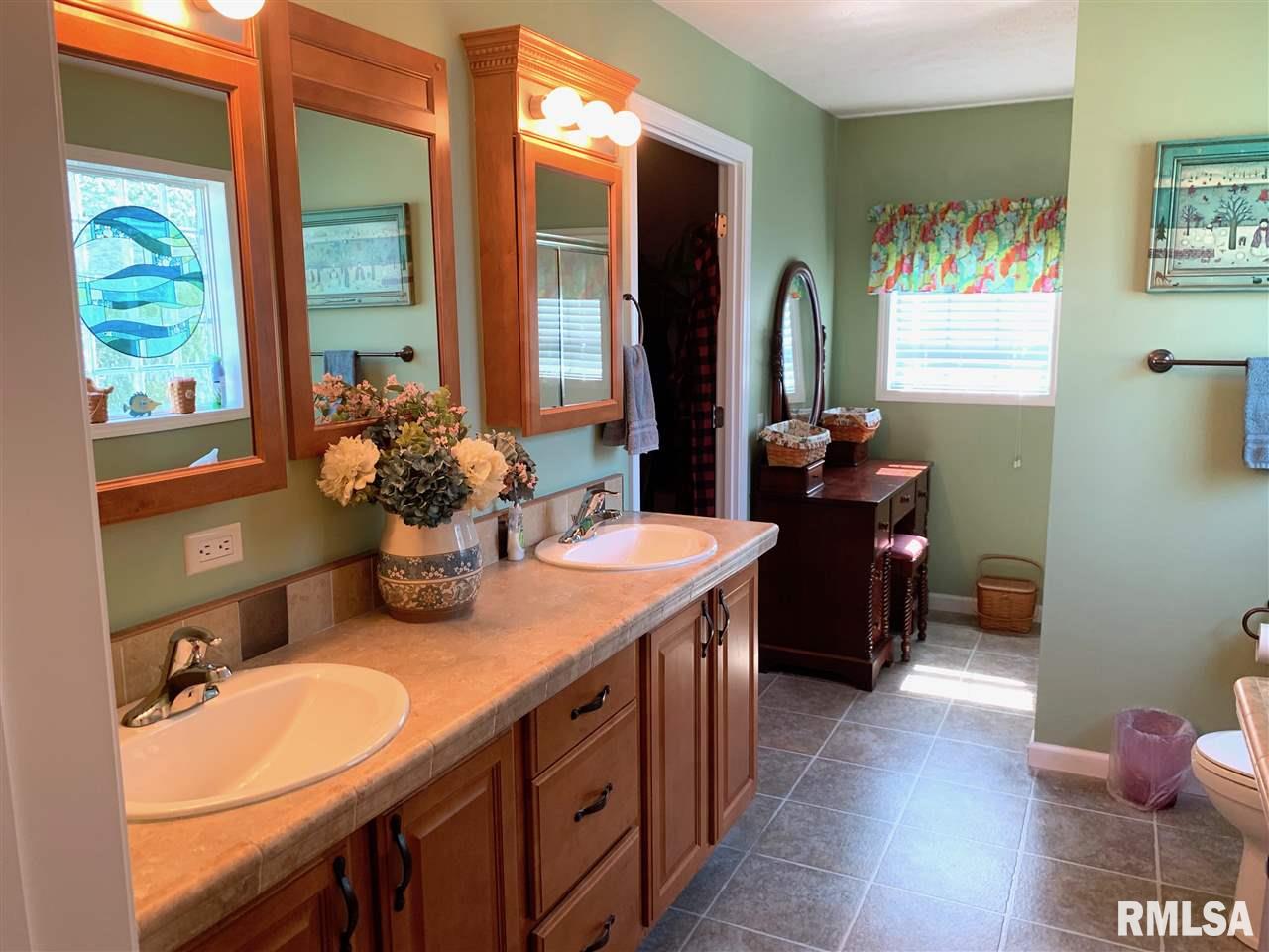 2800 Vía Rosso, Unit 6 Springfield, IL 62703 - Photo 20 of 32