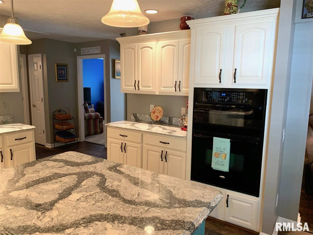 2800 Vía Rosso, Unit 6 Springfield, IL 62703 - Photo 10 of 32