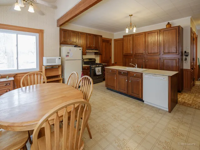 $399,900 | 1921 North 9th Street, Kalamazoo, MI 49009