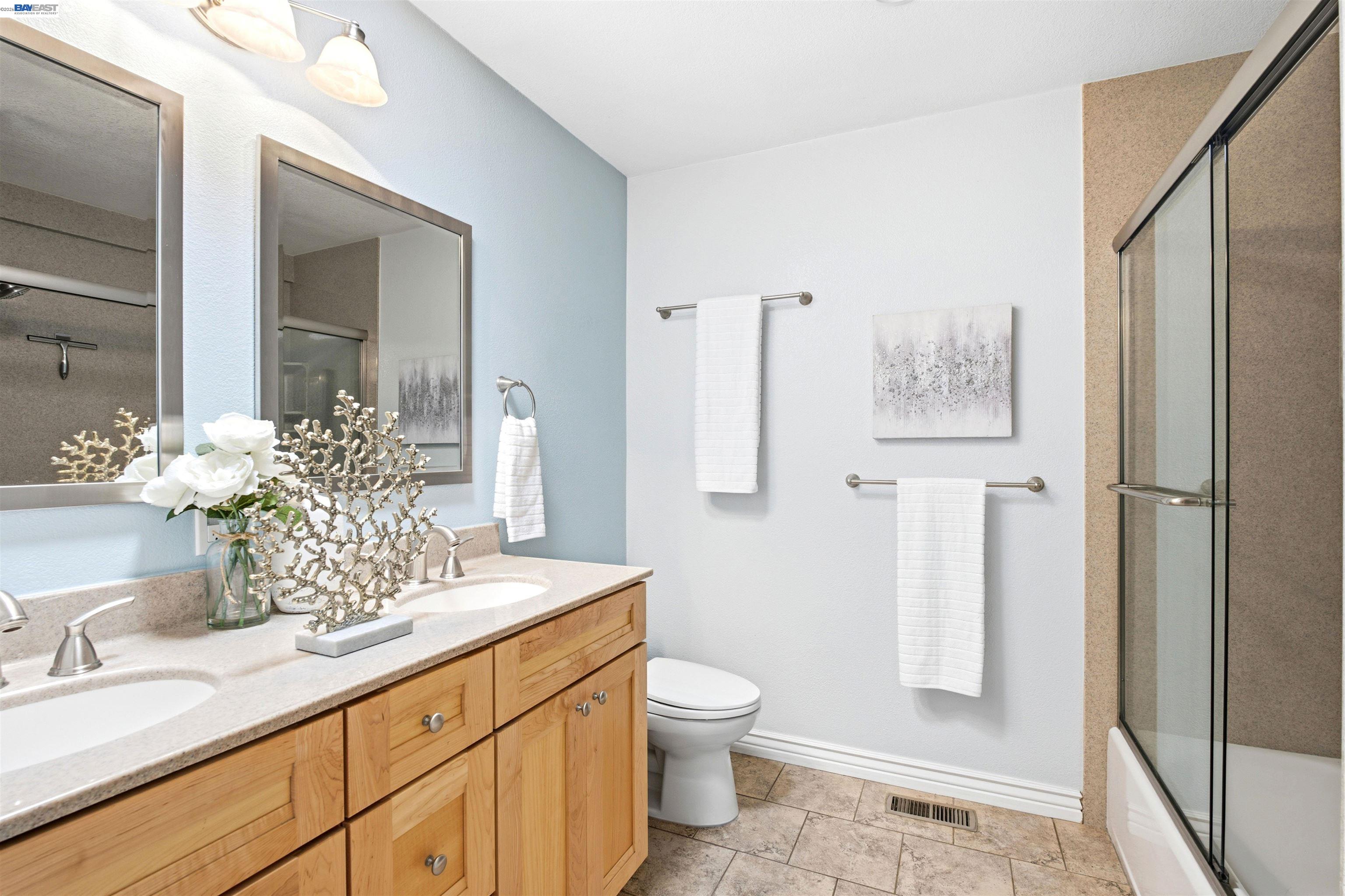 25477 Palomares Road Castro Valley, CA 94552 - Photo 9 of 19