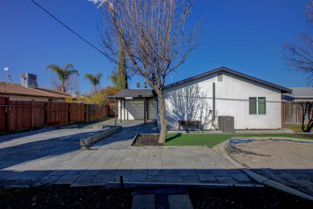 $355,000 | 8822 Globe Avenue, Dos Palos, CA 93620