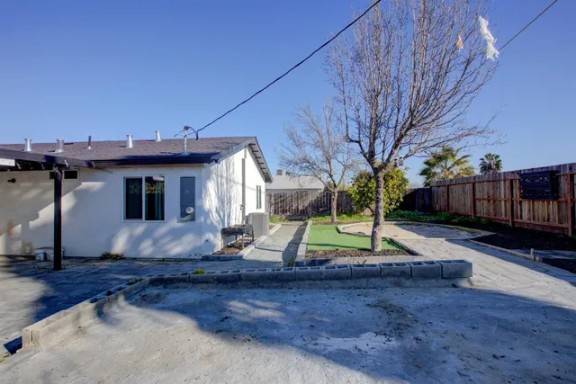 $355,000 | 8822 Globe Avenue, Dos Palos, CA 93620