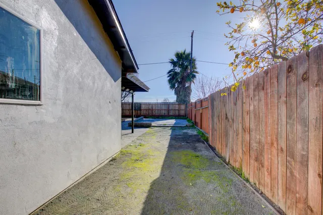 $355,000 | 8822 Globe Avenue, Dos Palos, CA 93620