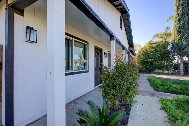 $355,000 | 8822 Globe Avenue, Dos Palos, CA 93620