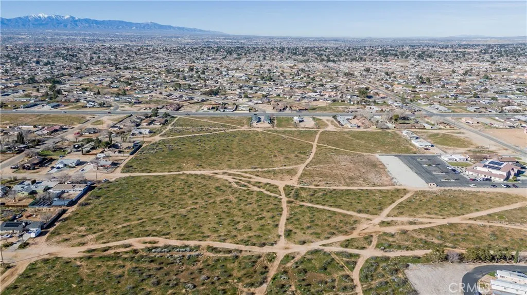 0 Chief Joseph Road Apple Valley, CA 92308 - Photo 9 of 22 view of a yard