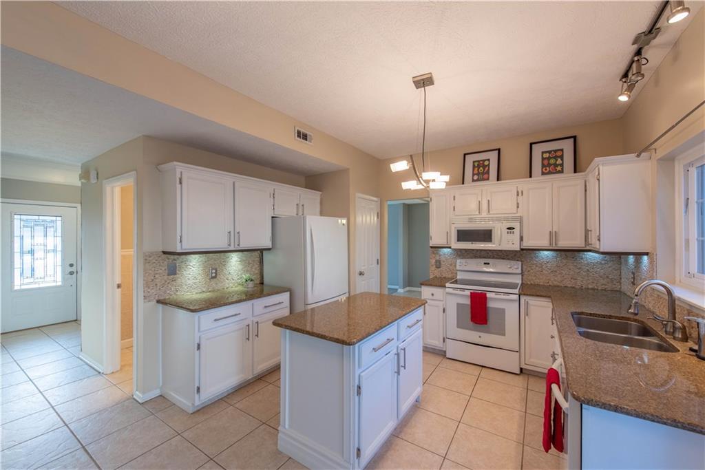 7630 Winding Way Fishers, IN 46038 - Photo 13 of 48 Gallery Image 13