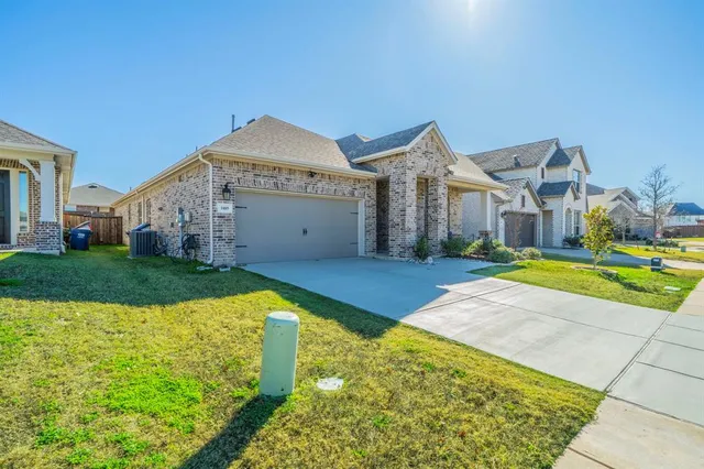 $2,895 | 1885 Arbor Drive, Forney, TX 75126