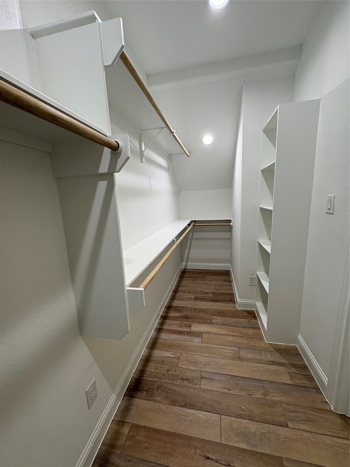 109 Cove Point Conroe, TX 77356 - Photo 11 of 21