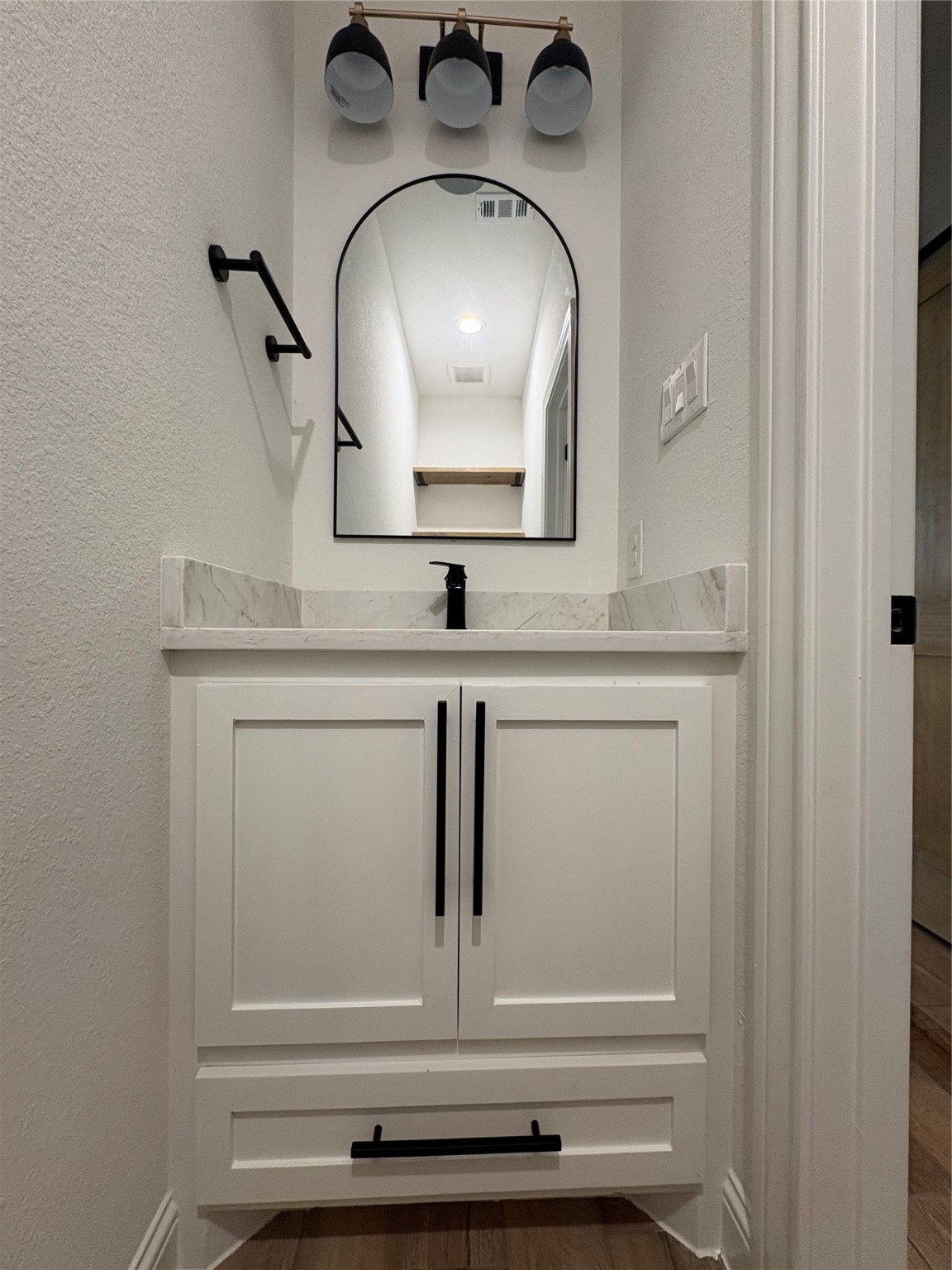 109 Cove Point Conroe, TX 77356 - Photo 14 of 21