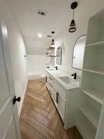 $449,900 | 109 Cove Point, Conroe, TX 77356