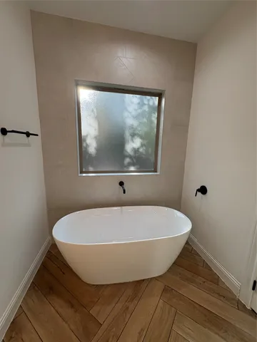 $449,900 | 109 Cove Point, Conroe, TX 77356