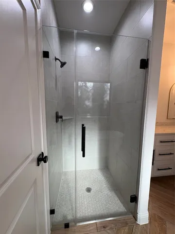 $449,900 | 109 Cove Point, Conroe, TX 77356