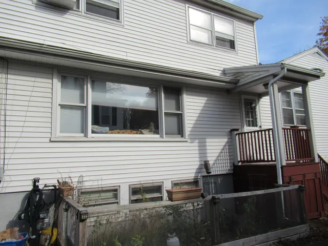 $1,950 | 255 Fairfield Woods Road, Fairfield, CT 06825