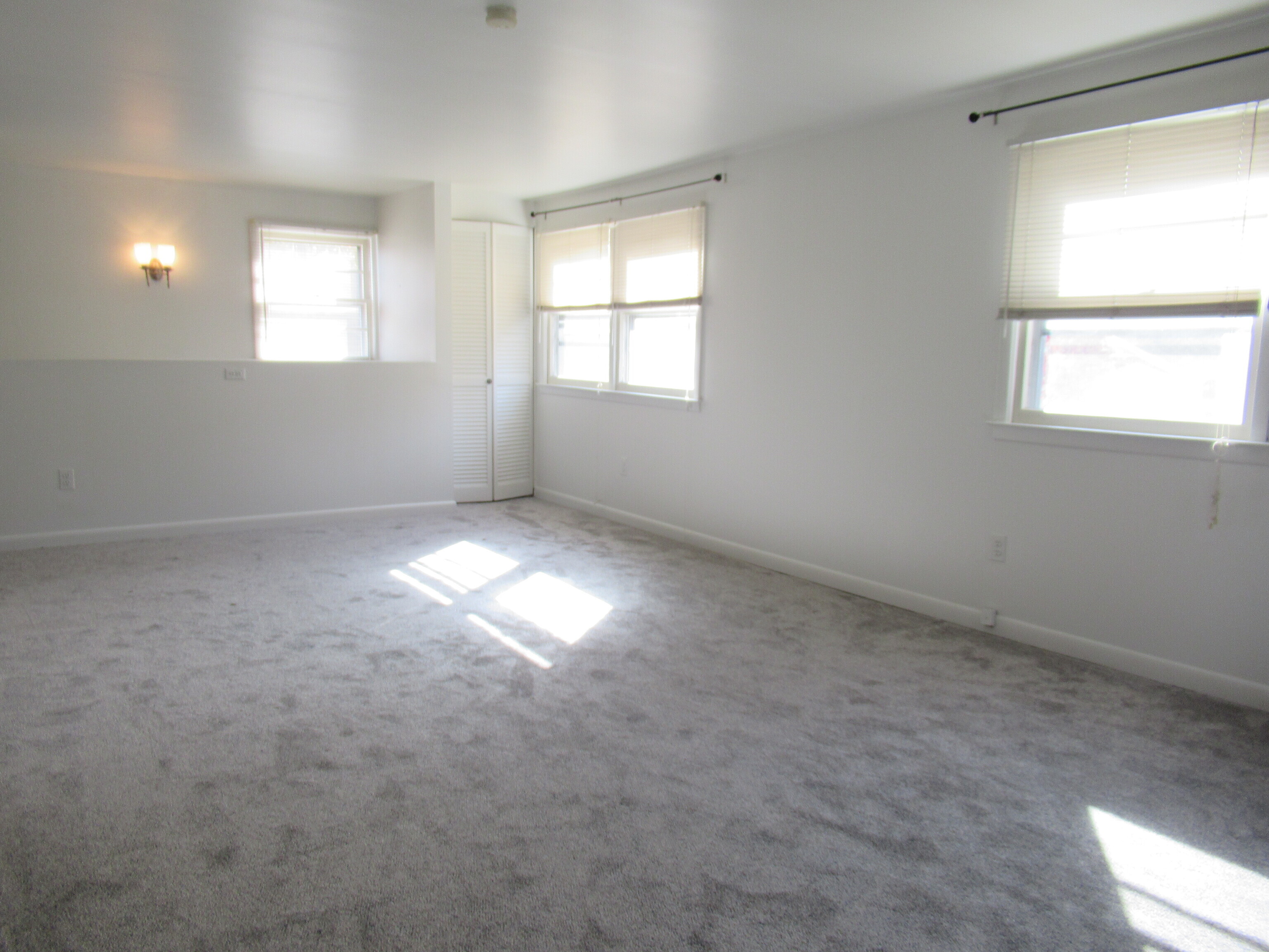 255 Fairfield Woods Road Fairfield, CT 06825 - Photo 6 of 22 a view of empty room with window