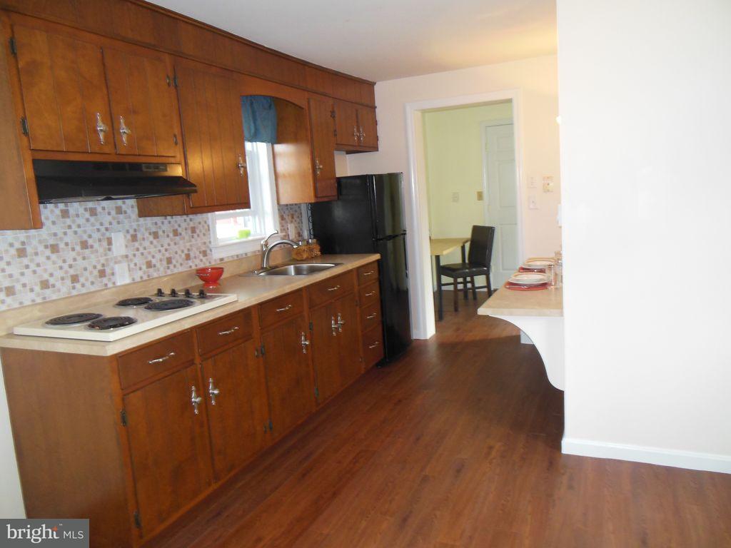 5496 Elizabethtown Road Manheim, PA 17545 - Photo 16 of 24 In-Law Eat in Kitchen