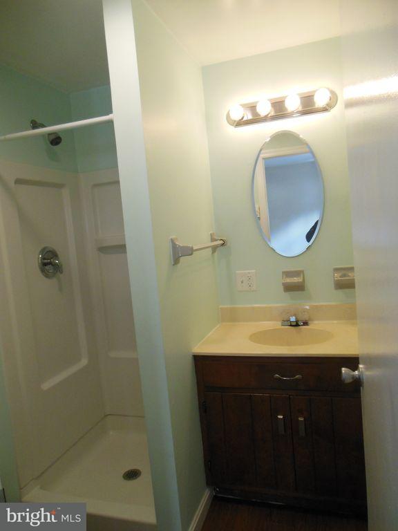 5496 Elizabethtown Road Manheim, PA 17545 - Photo 17 of 24 In-law quarters bath room