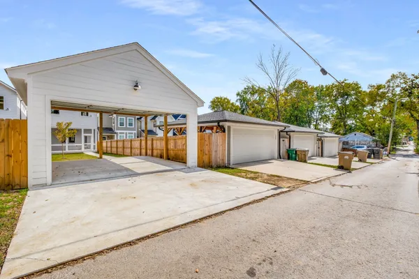 $3,995 | 1408 Lischey Avenue, Unit A, Nashville, TN 37207