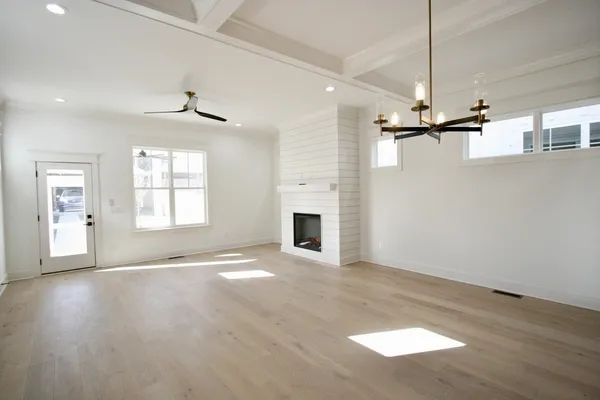 $3,995 | 1408 Lischey Avenue, Unit A, Nashville, TN 37207