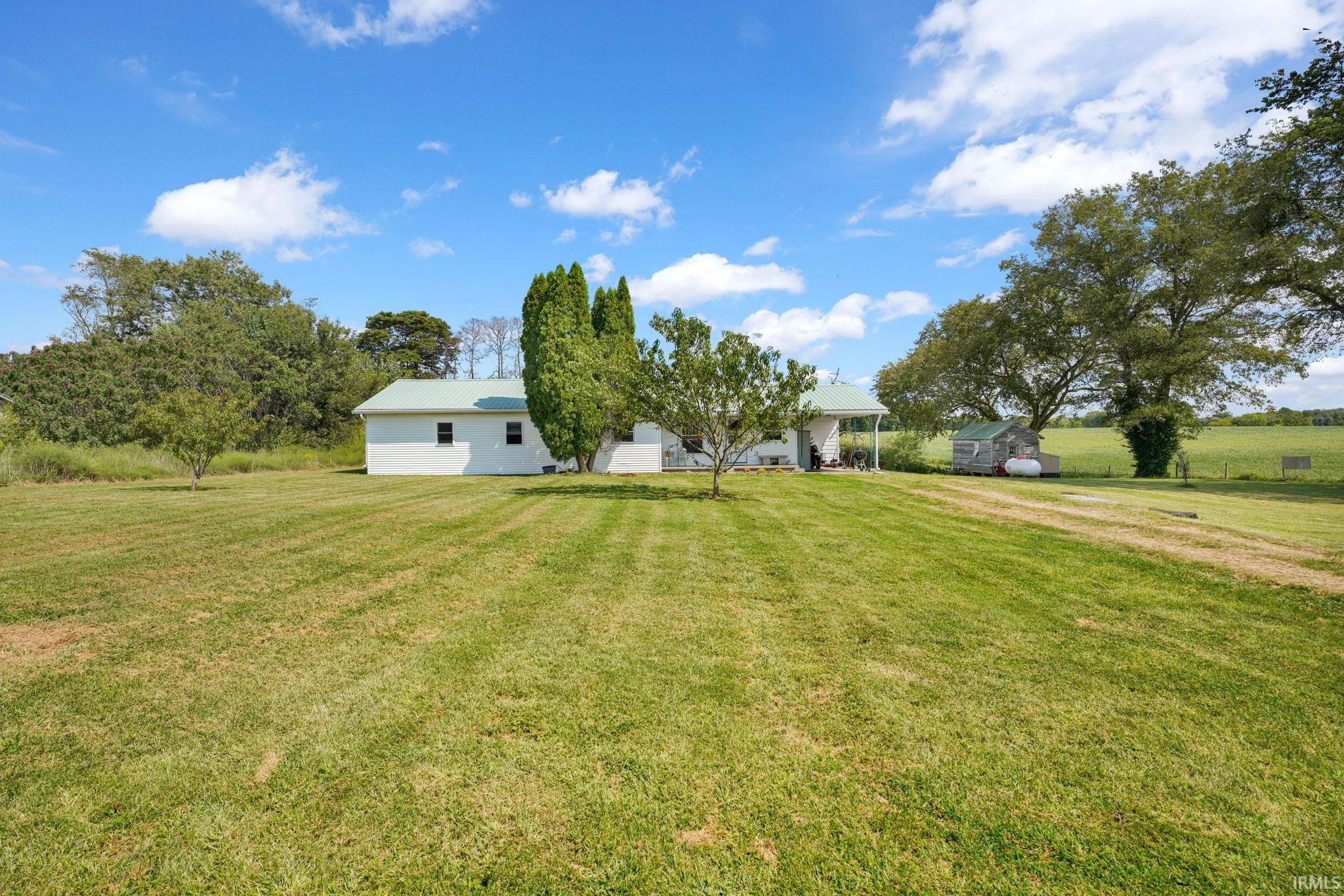 1052 Avoca Eureka Road Bedford, IN 47421 - Photo 2 of 28