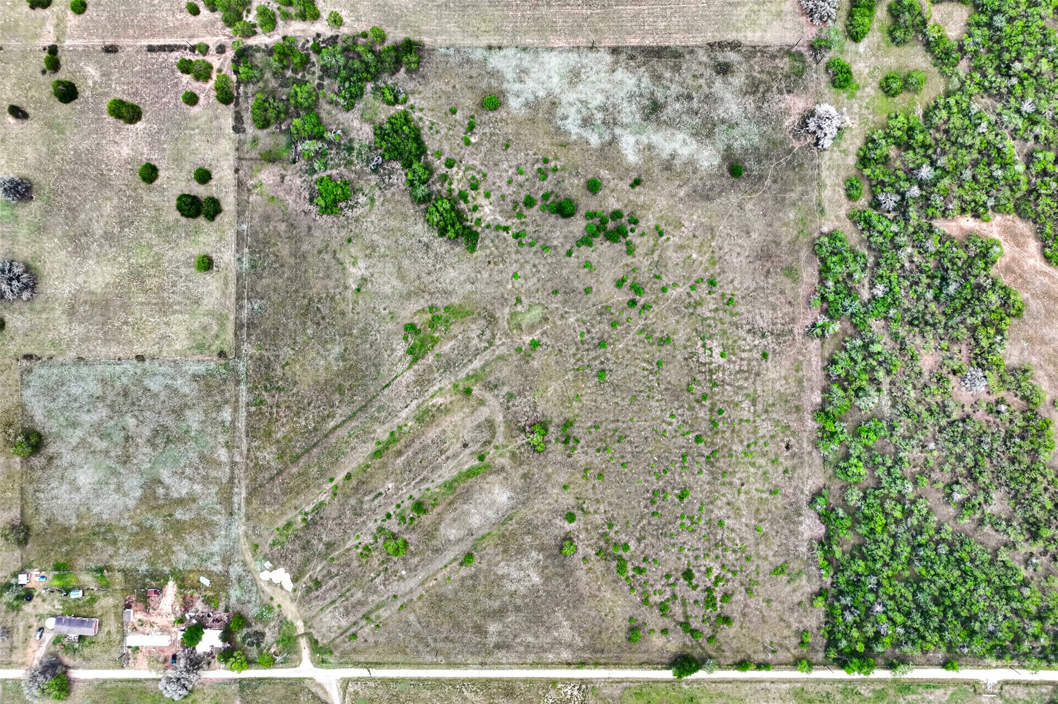 190 Smiley Tx 78159 Smiley, TX 78159 - Photo 14 of 15