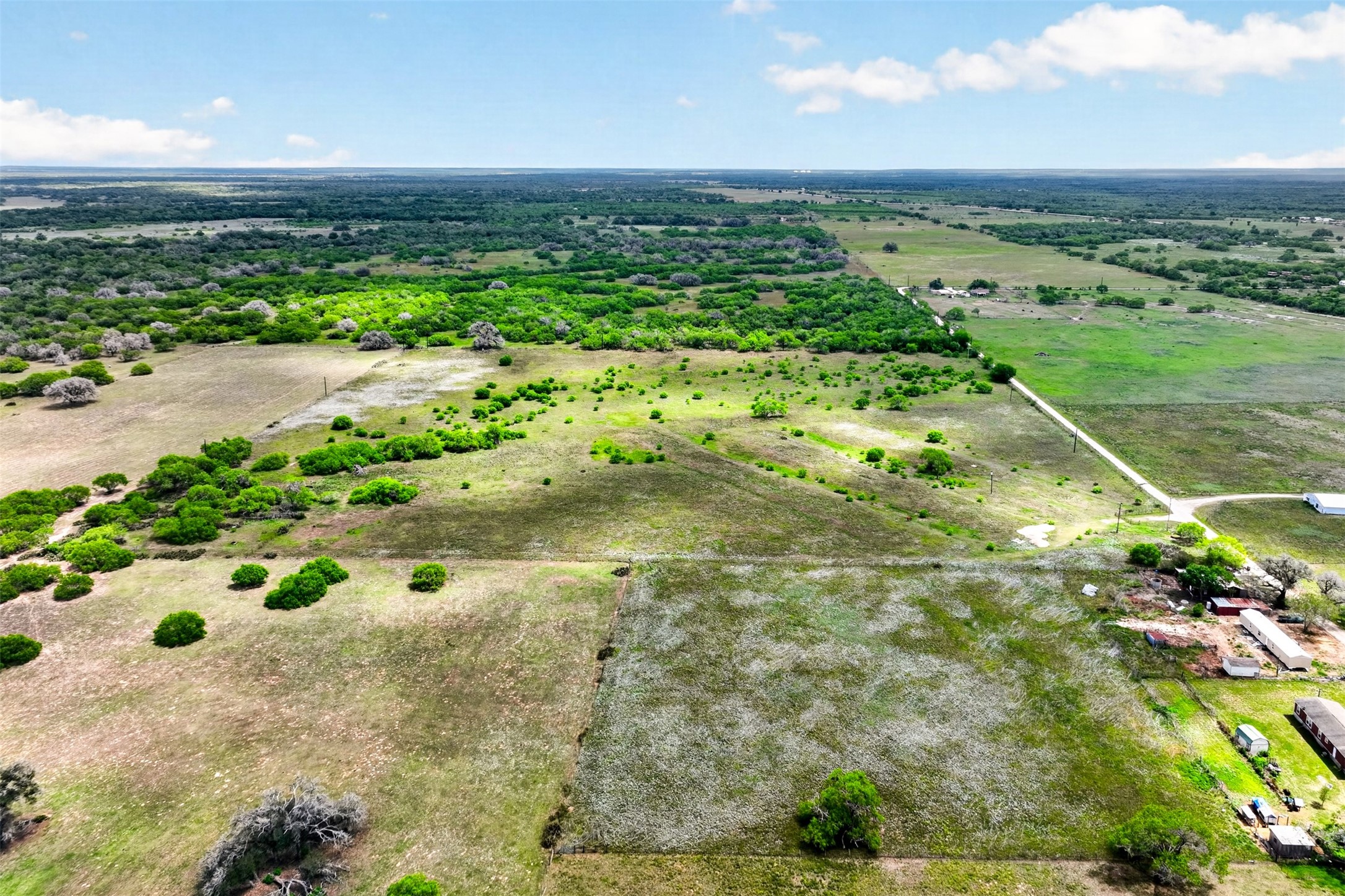 190 Smiley Tx 78159 Smiley, TX 78159 - Photo 4 of 15