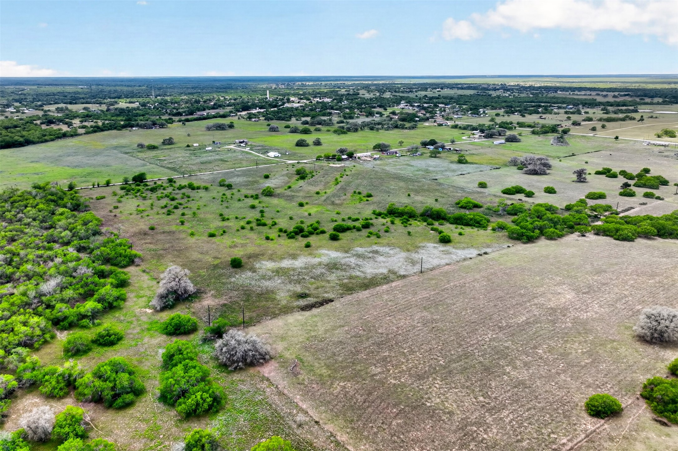 190 Smiley Tx 78159 Smiley, TX 78159 - Photo 6 of 15