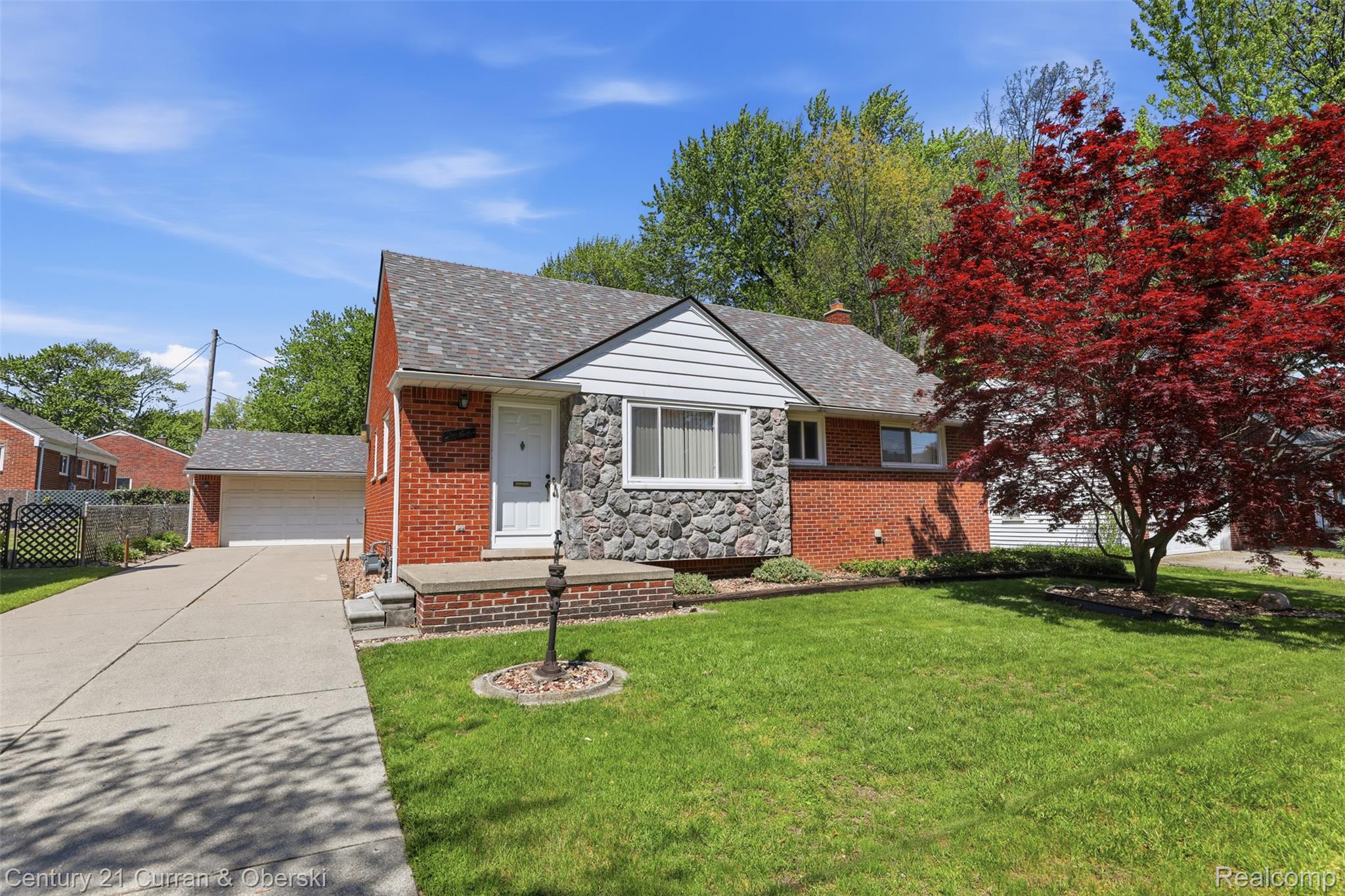 2464 Cornell Street Dearborn, MI 48124 - Photo 3 of 38