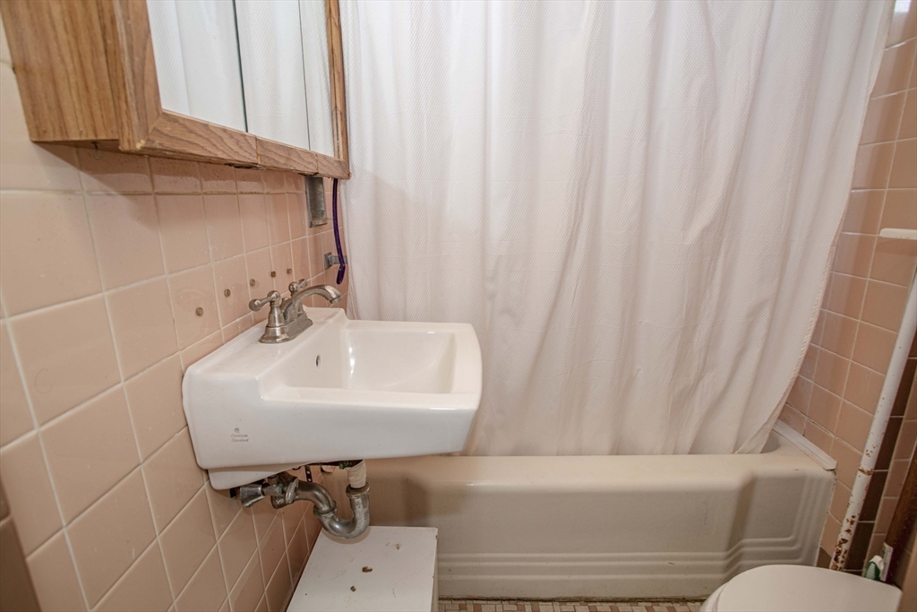 237 Hatherly Road Scituate, MA 02066 - Photo 15 of 21 Gallery Image 15