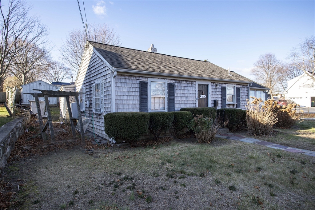 237 Hatherly Road Scituate, MA 02066 - Photo 2 of 21 Gallery Image 2