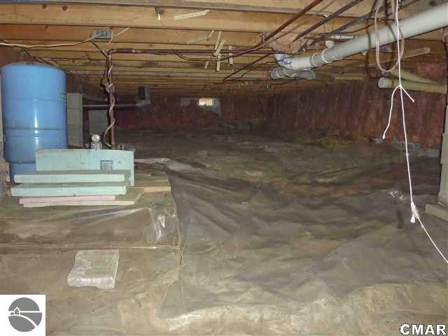 4724 North Leaton Road Mount Pleasant, MI 48858 - Photo 18 of 24 1744063-17.JPG